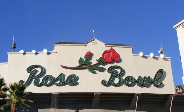 2015: Rose Bowl plot and characters